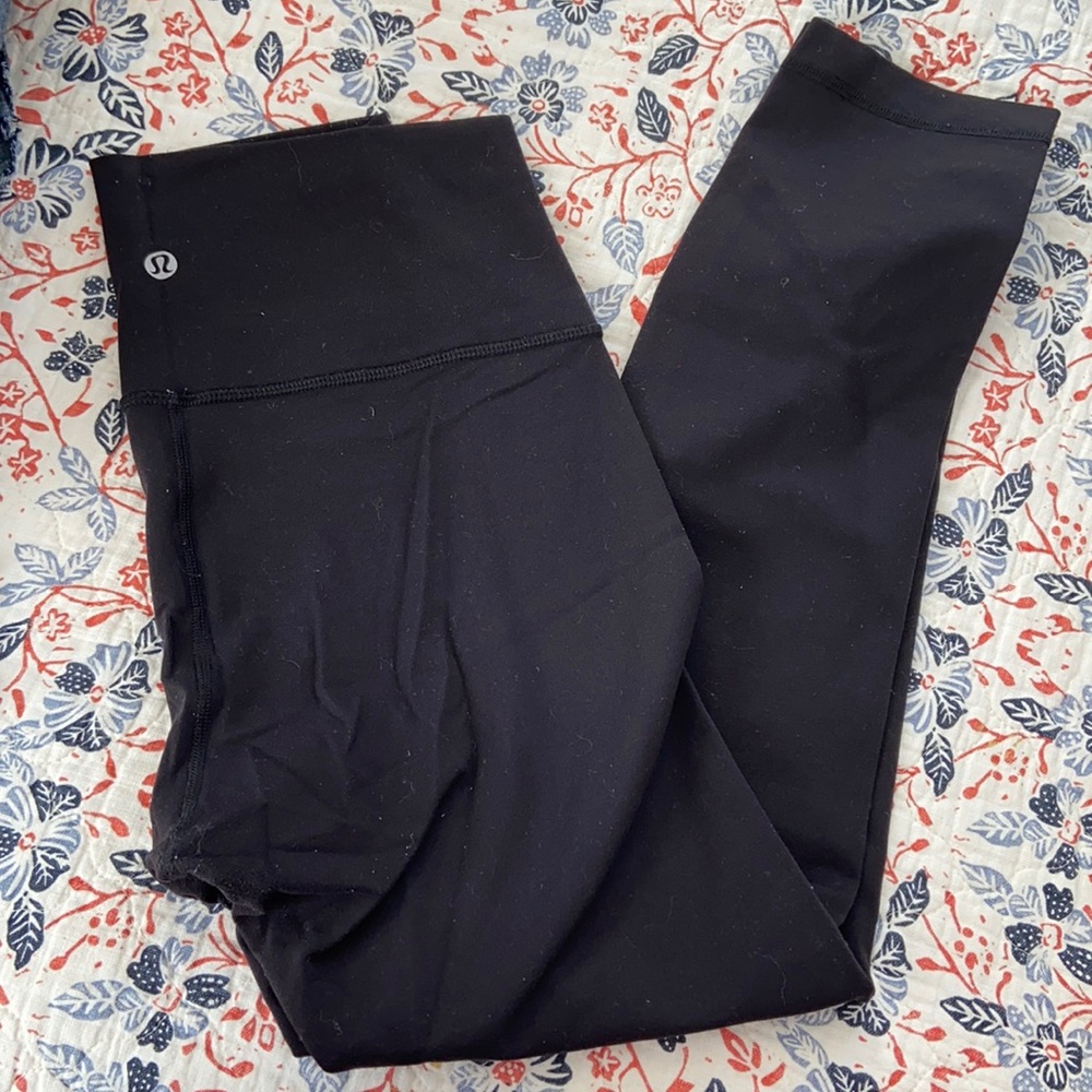 Lululemon Black Wunder Under Leggings
